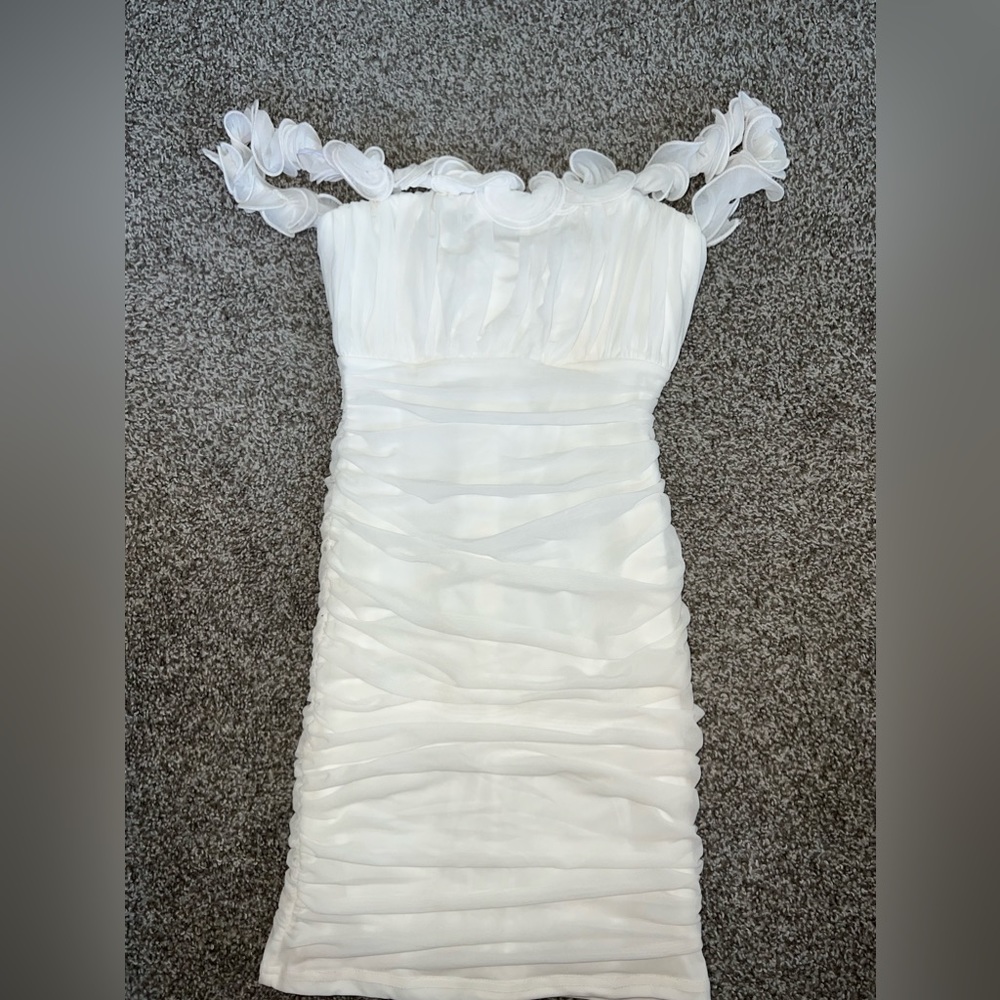 Selfie Leslie Senorita Off-Shoulder Lettuce Edge Detail Ruched Mini Dress White
